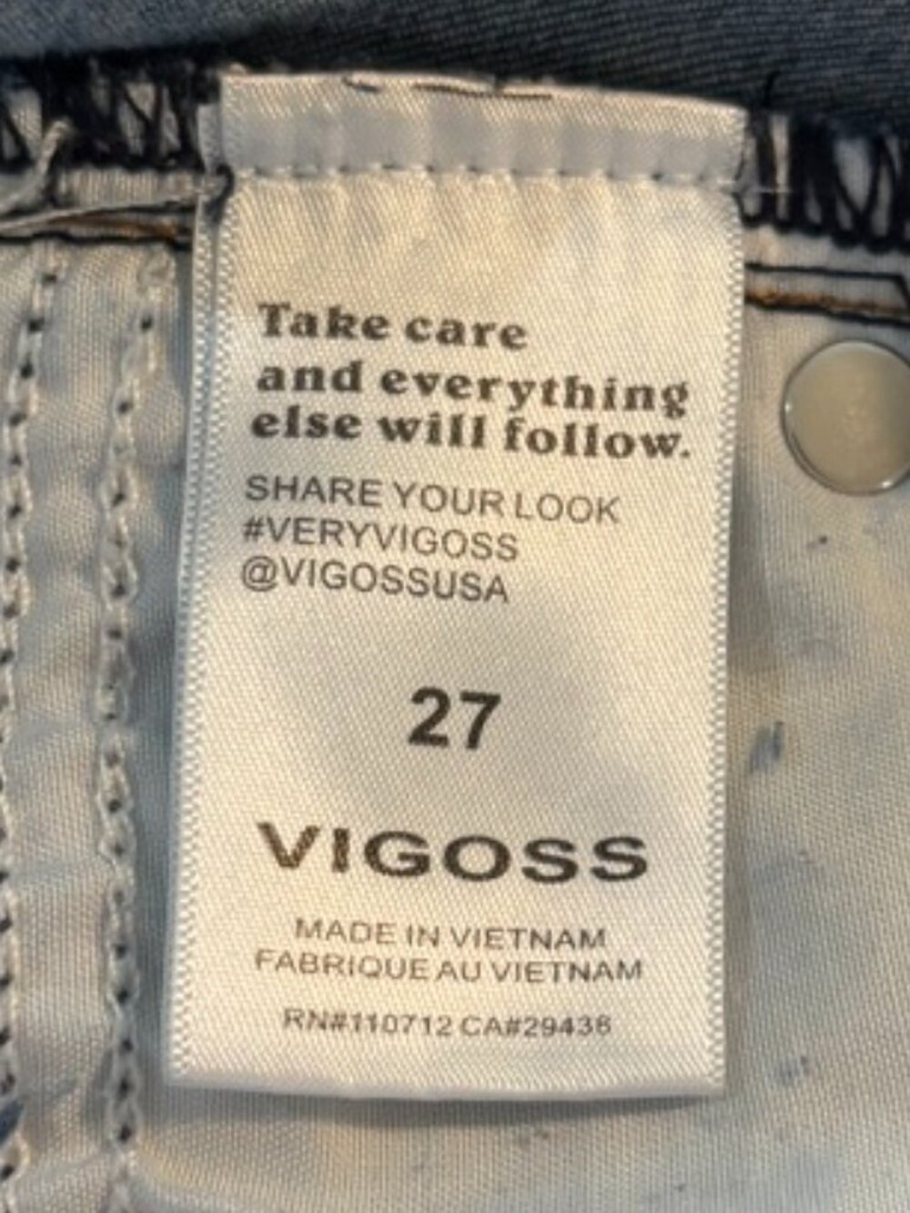 Vigoss Marley Mid Rise Rolled Hem Denim Shorts Size 27 - Picture 4 of 5